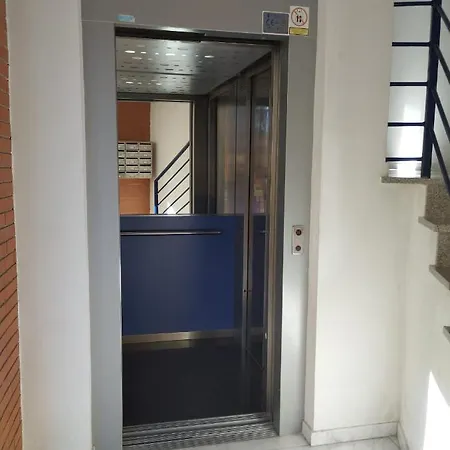 Apartamento Con Garaje Y Terraza Cerca De La Playa *